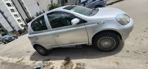 Toyota Vitz 1.0 FWD 5dr 2001 Silver