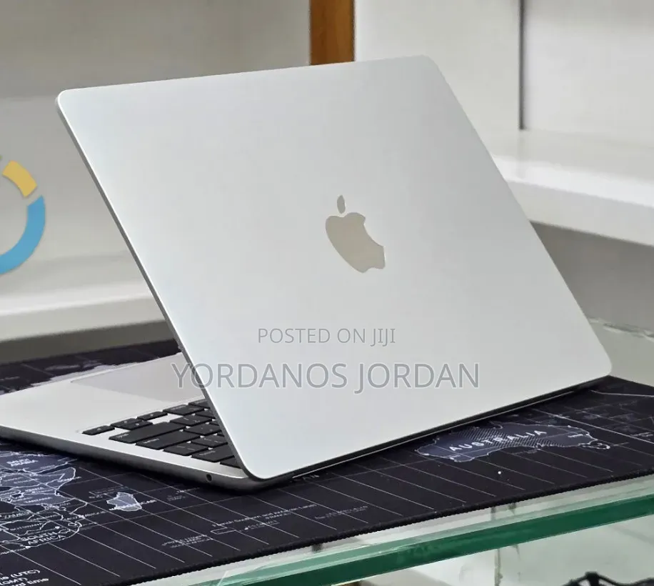 New Laptop Apple MacBook Air 2022 M2 16GB Apple M2 SSD 512GB