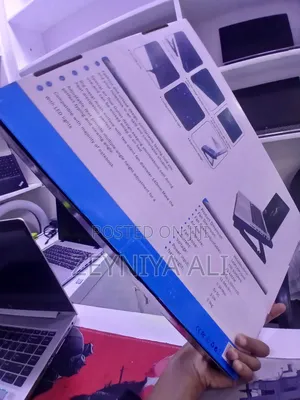 Lapitop Stand
