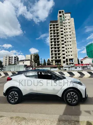 Toyota C-HR 2023 White