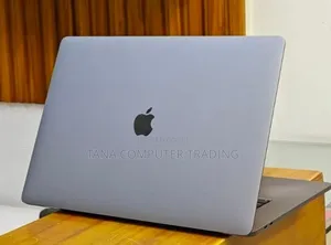 New Laptop Apple MacBook Pro 2018 32GB Intel Core i9 SSD 2T