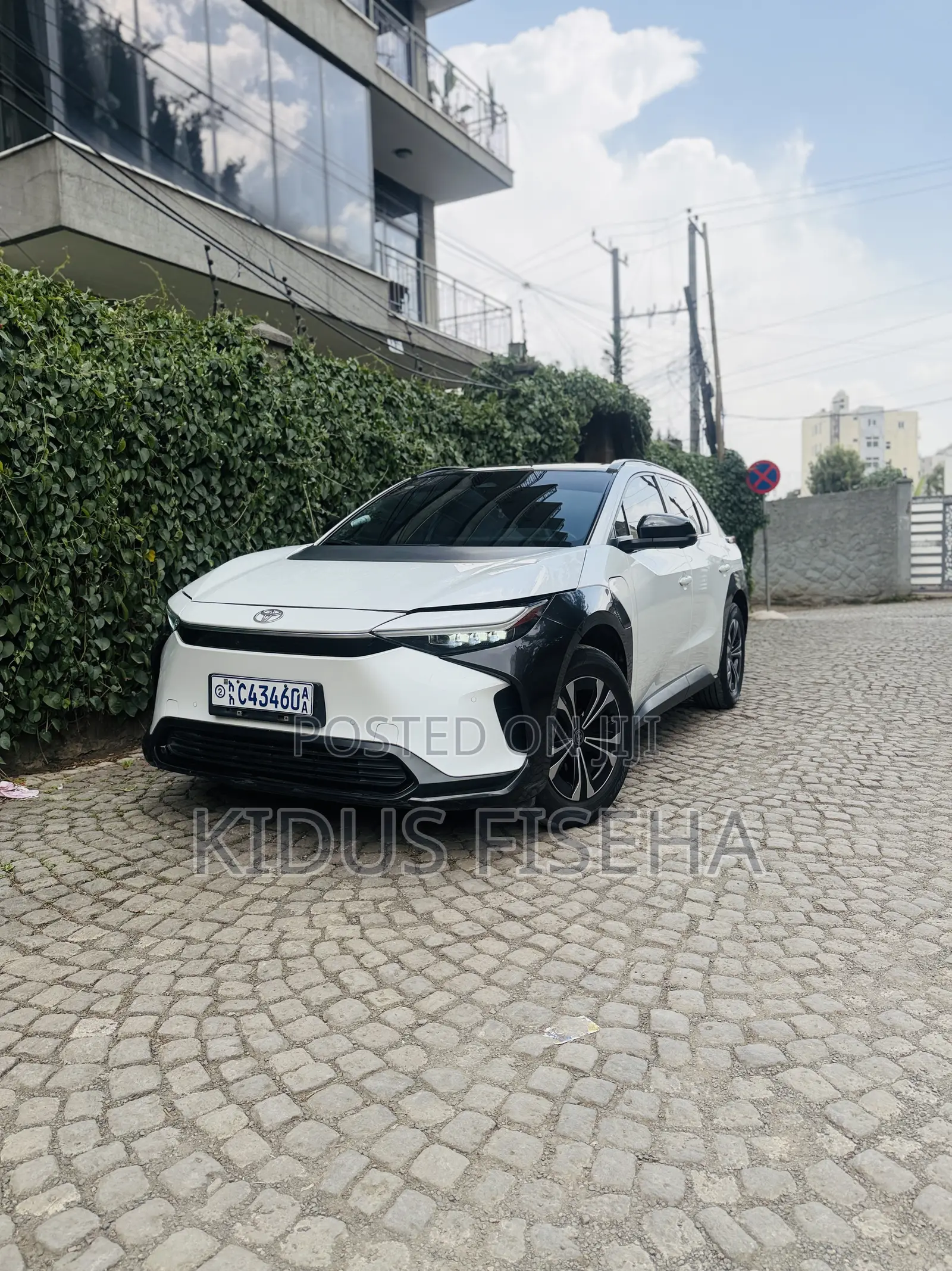 Toyota bZ4X 2023 White