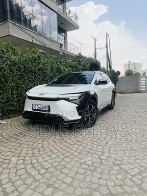 Toyota bZ4X 2023 White