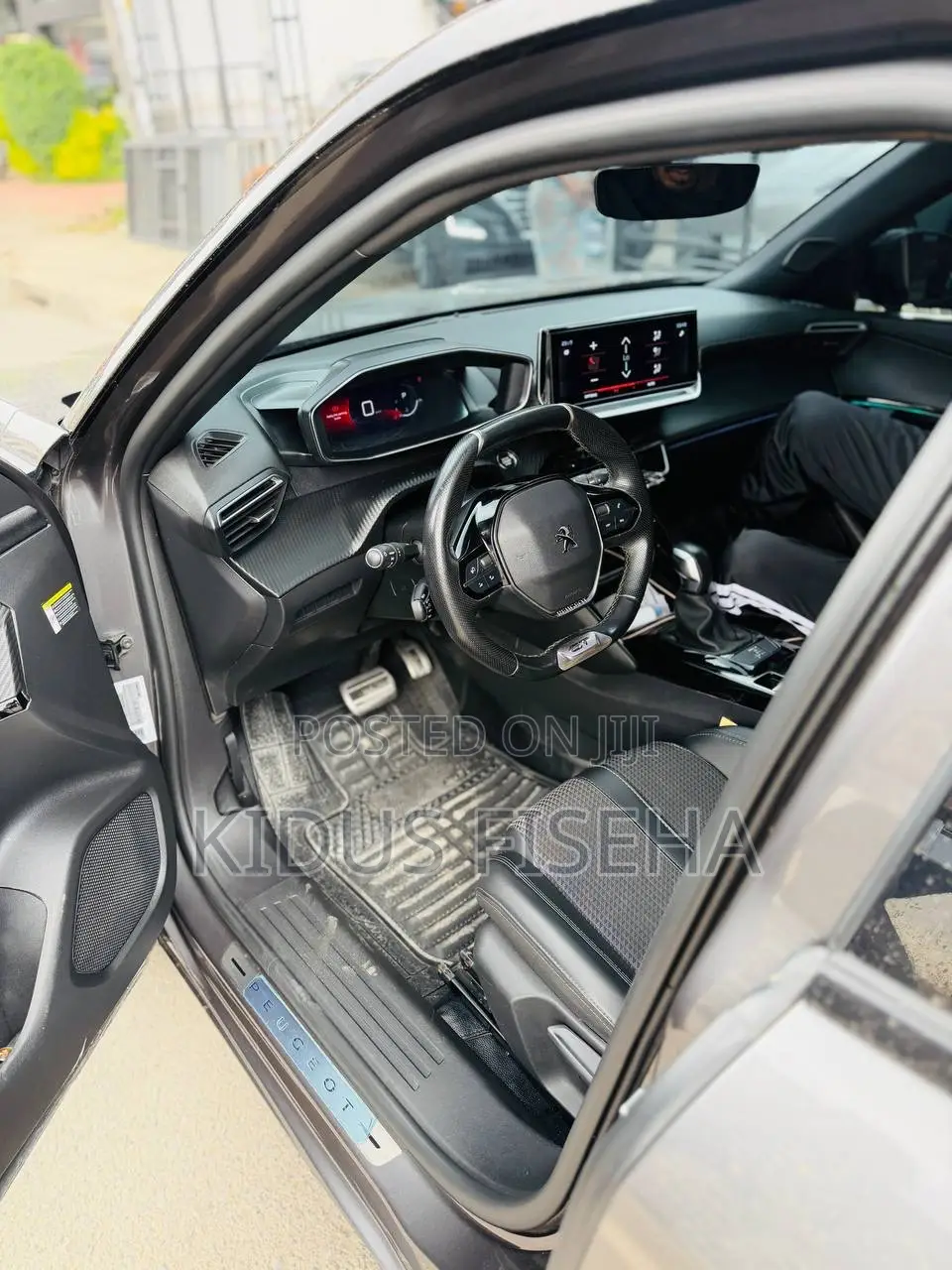 Peugeot 2008 2022 Gray