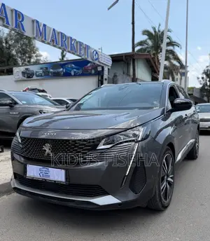 Peugeot 5008 2021 Gray