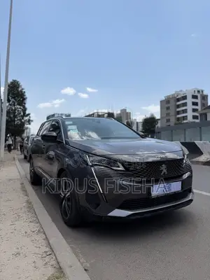 Peugeot 5008 2021 Gray