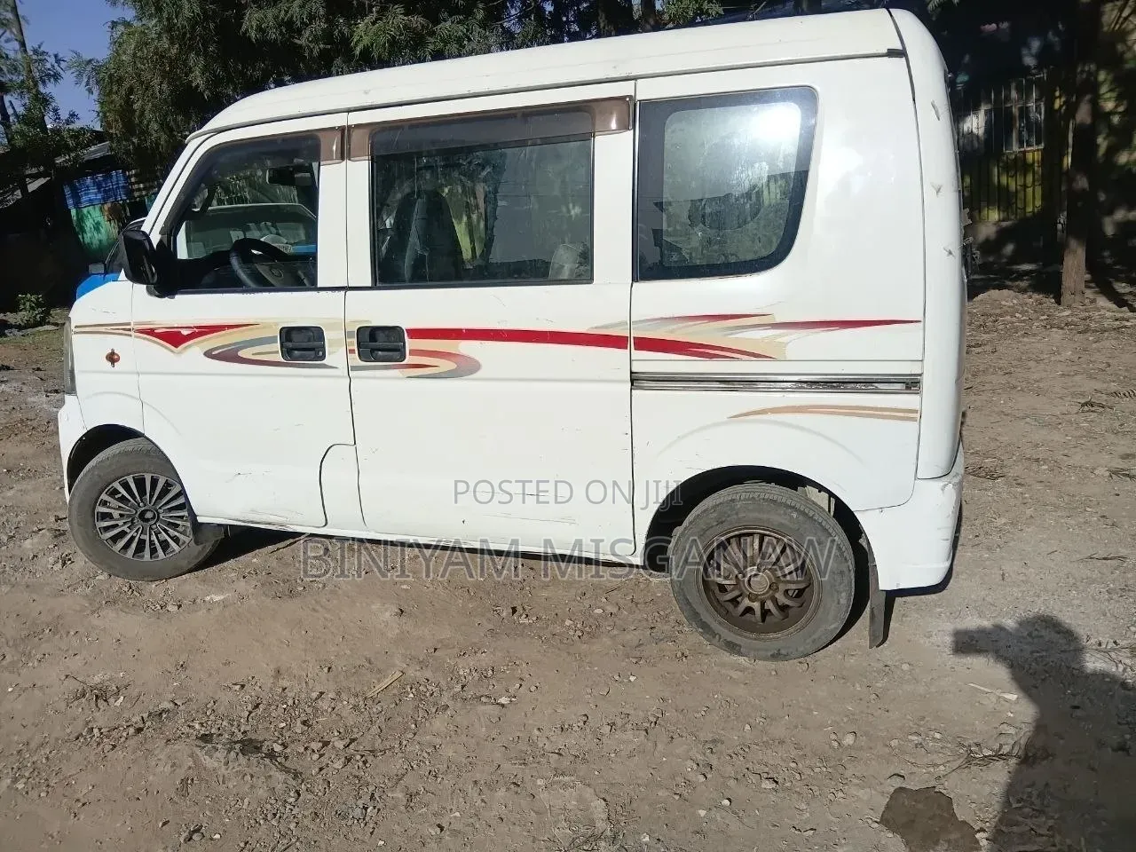 Suzuki Every Wagon 2012 White