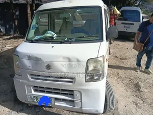 Suzuki Every Wagon 2012 White