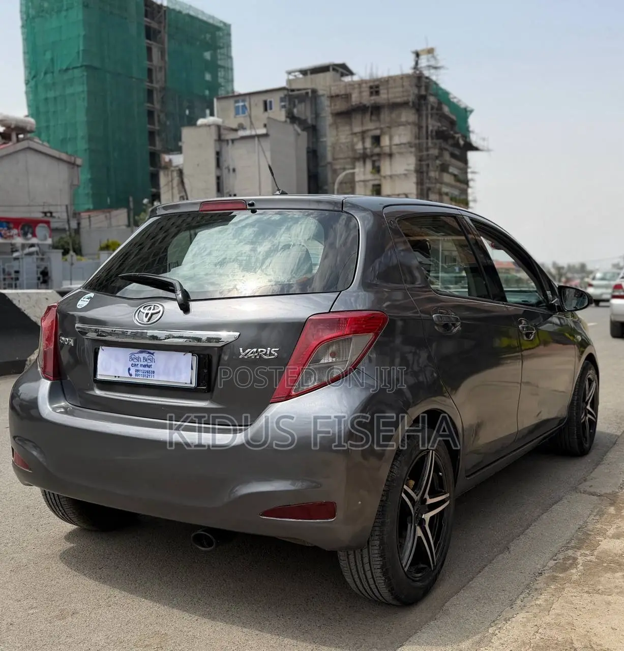 Toyota Yaris 2013 Gray