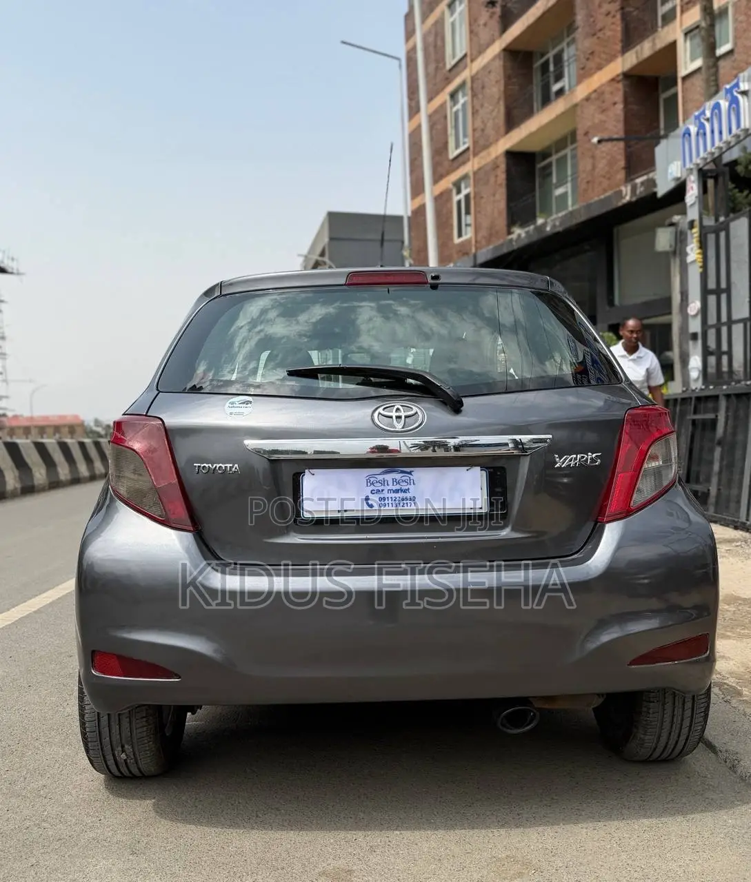 Toyota Yaris 2013 Gray
