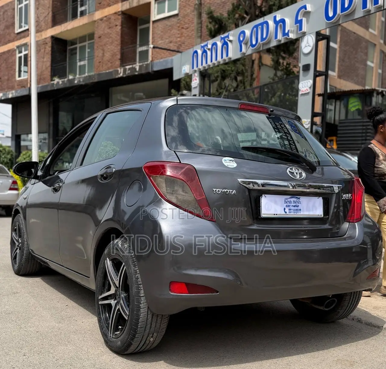 Toyota Yaris 2013 Gray