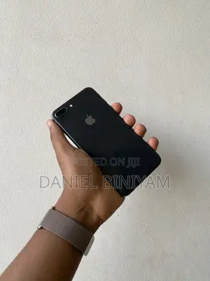 Apple iPhone 8 Plus 64 GB Black