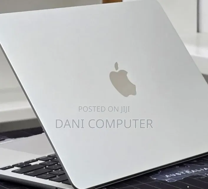 New Laptop Apple MacBook Air 2022 M2 16GB Intel Core M2 SSD 512GB
