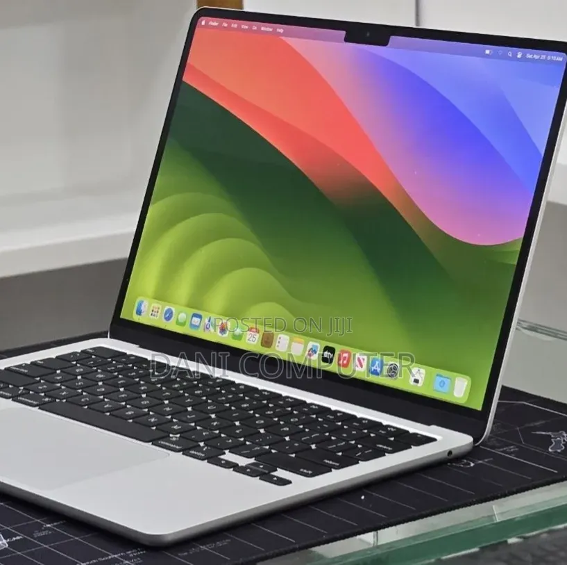 New Laptop Apple MacBook Air 2022 M2 16GB Intel Core M2 SSD 512GB