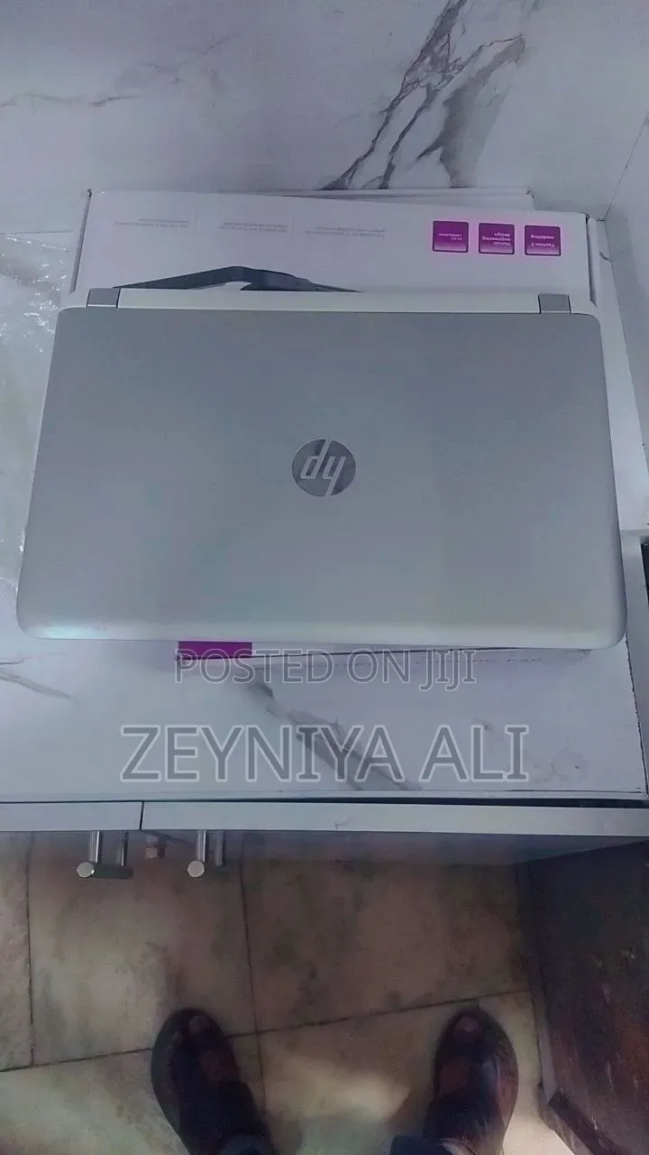 New Laptop HP 8GB Intel Core i5 HDD 1T