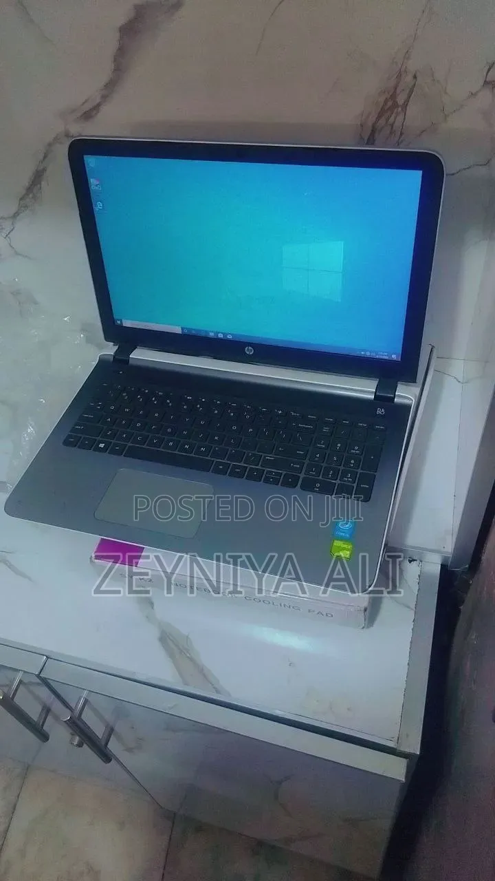 New Laptop HP 8GB Intel Core i5 HDD 1T