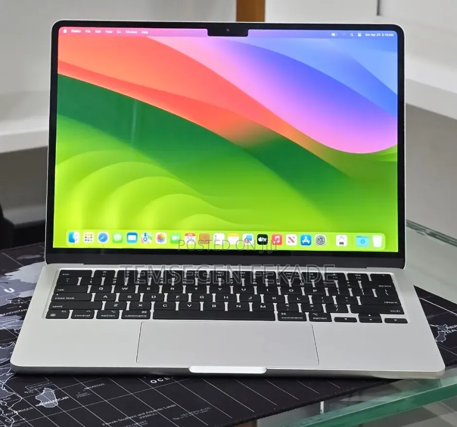 New Laptop Apple MacBook Air 2022 M2 16GB Apple M2 SSD 512GB