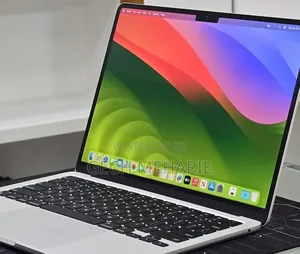 New Laptop Apple MacBook Air 2022 M2 16GB Apple M2 SSD 512GB
