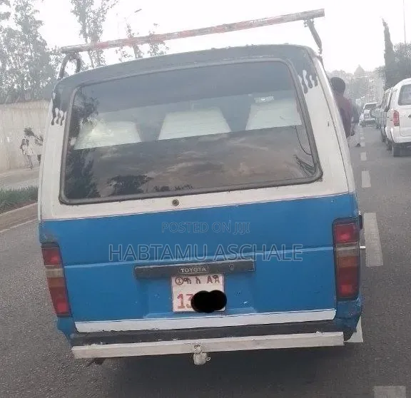 Toyota Grand HiAce 1985