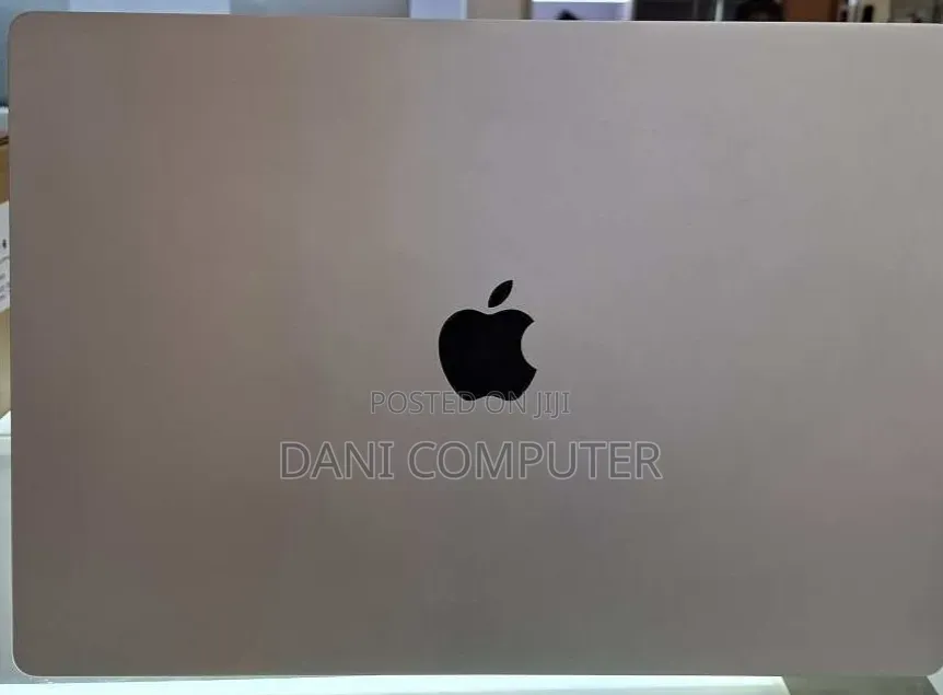 New Laptop Apple MacBook Pro 2021 M1 16GB Apple M1 Pro SSD 1T
