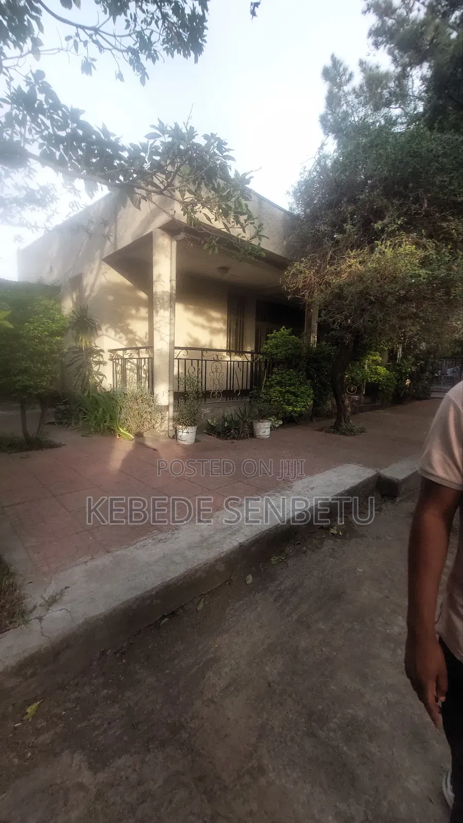12bdrm House in Oromia, Bole for sale