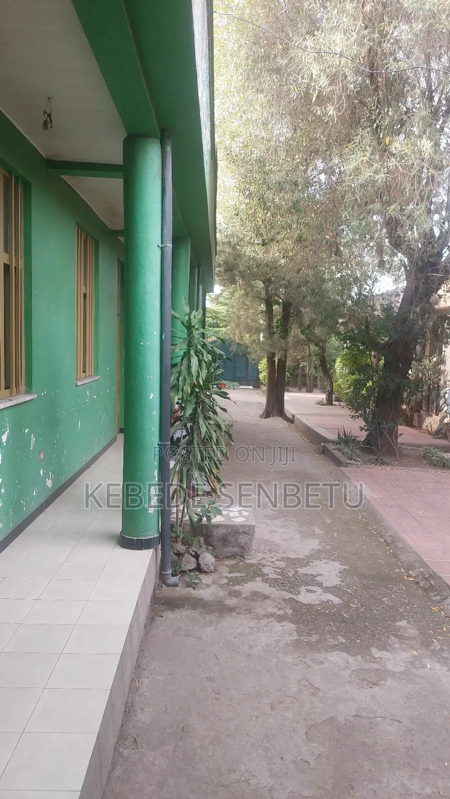 12bdrm House in Oromia, Bole for sale