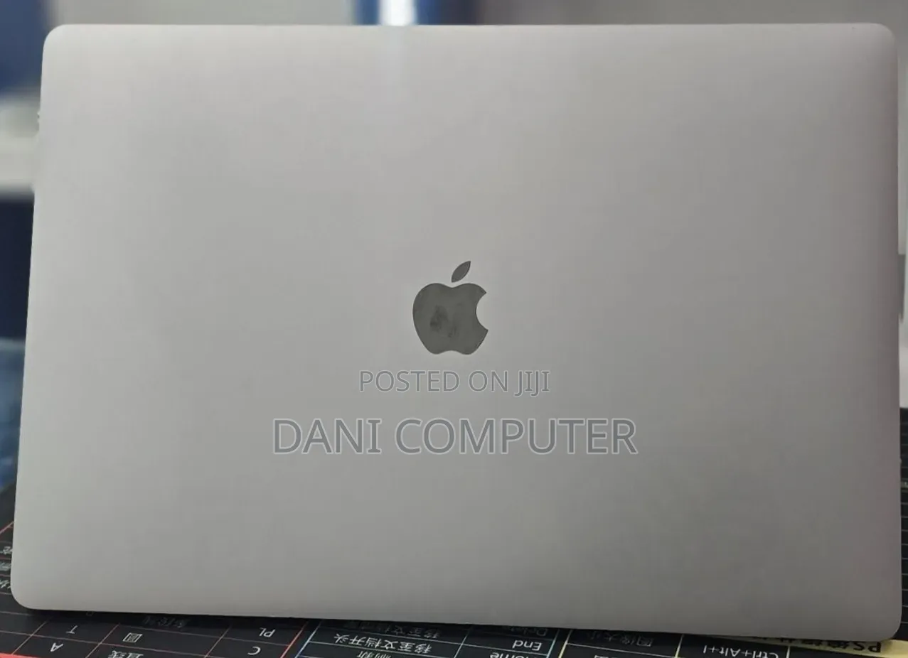New Laptop Apple MacBook Pro 2019 32GB Intel Core i9 SSD 1T