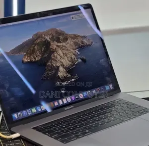 New Laptop Apple MacBook Pro 2018 32GB Intel Core i7 SSD 1T