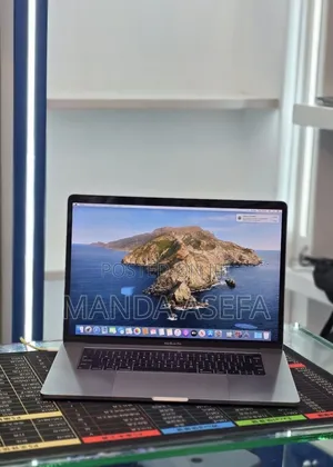 New Laptop Apple MacBook Pro 2018 32GB Intel Core i7 SSD 1T