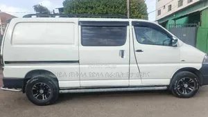 Toyota HiAce 2008 White