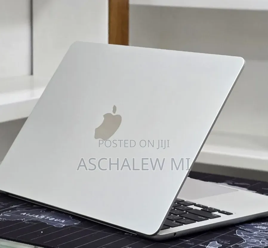 New Laptop Apple MacBook Air 2022 M2 16GB Apple M2 SSD 512GB