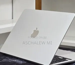 New Laptop Apple MacBook Air 2022 M2 16GB Apple M2 SSD 512GB