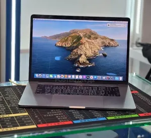 New Laptop Apple MacBook 32GB Intel Core i7 SSD 1T
