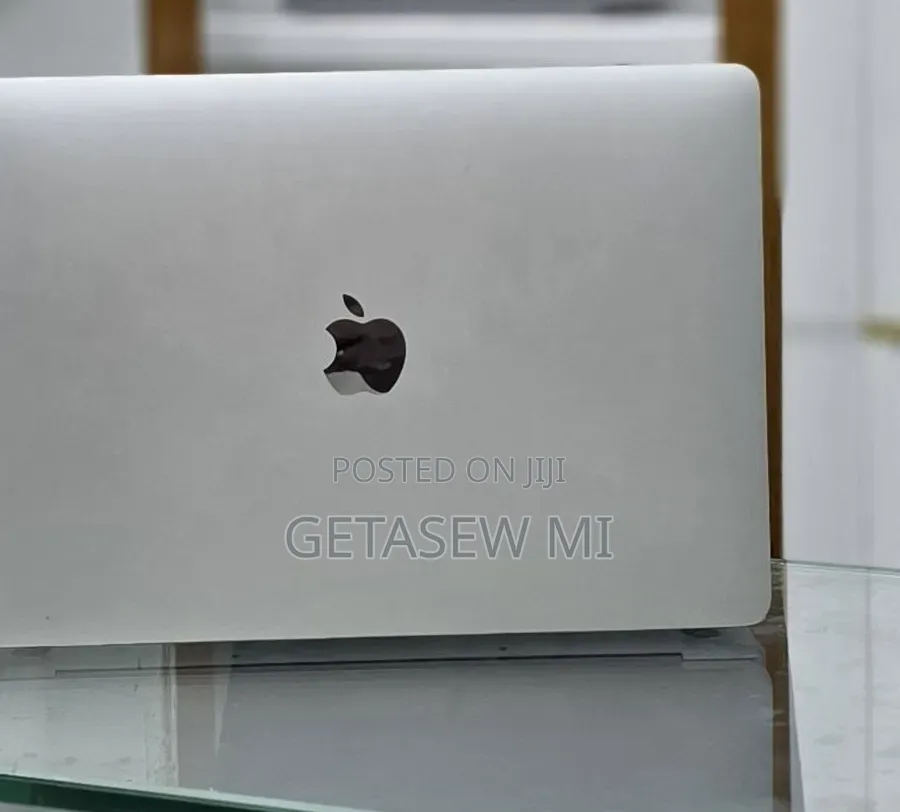 New Laptop Apple MacBook Air 2020 M1 8GB Apple M1 SSD 256GB