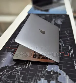 New Laptop Apple MacBook Pro 2017 8GB Intel Core i5 SSD 256GB