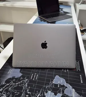 New Laptop Apple MacBook Pro 2017 8GB Intel Core i5 SSD 256GB