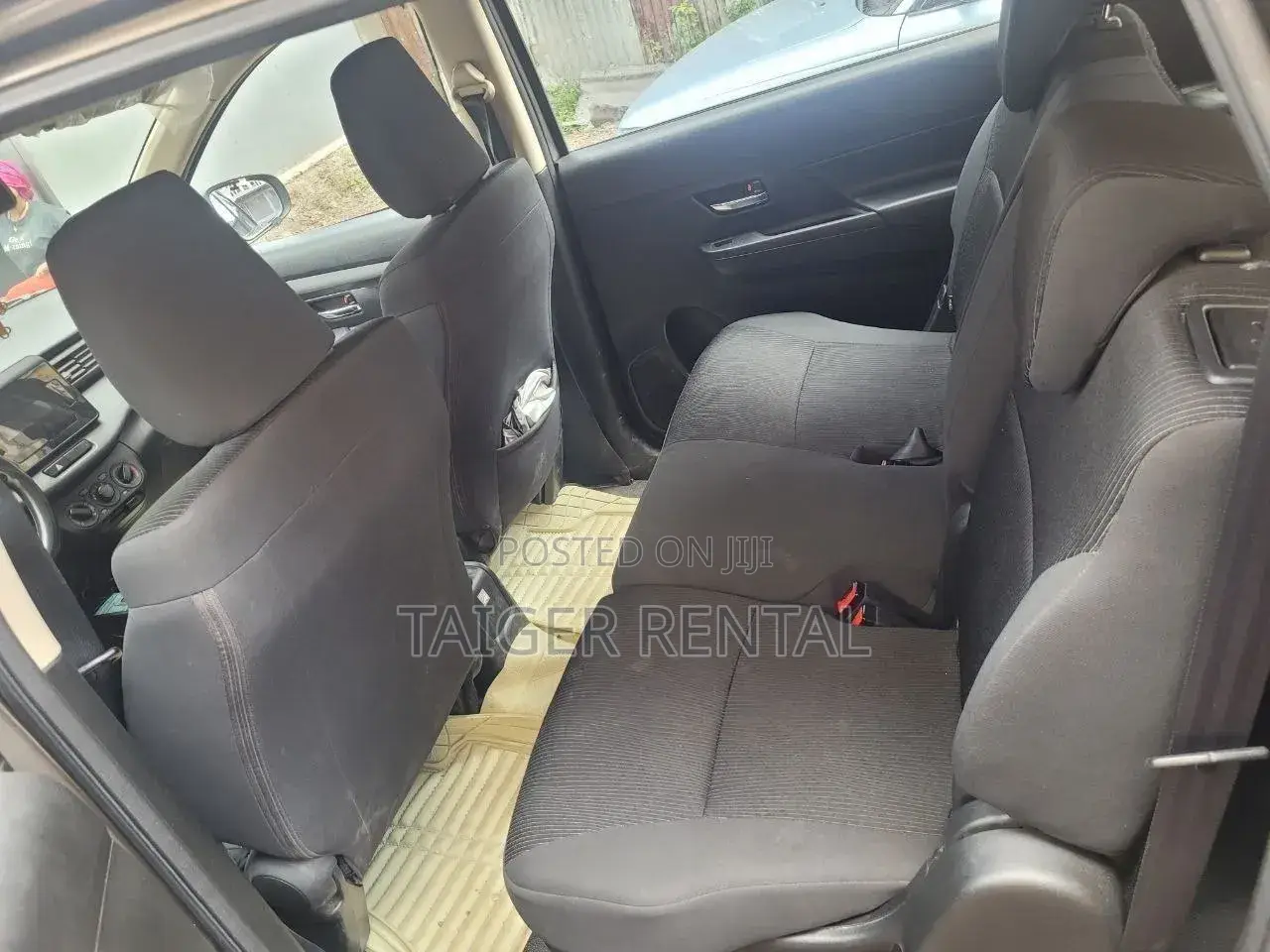 የሚከራይ Suzuki Ertiga Automatic 7 Seat 3500 Rent