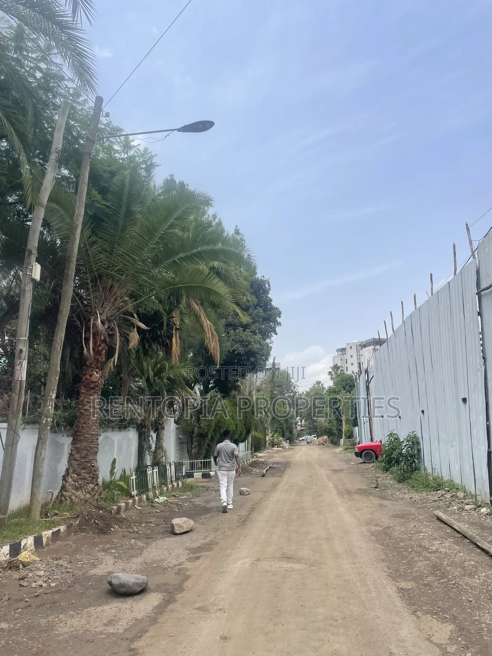 የሚሸጥ 600ካሬ ቦታቦሌ! 600sqm Land For Sale! Bole