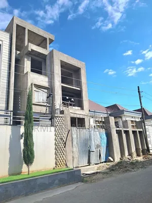8bdrm House in Yeka for sale