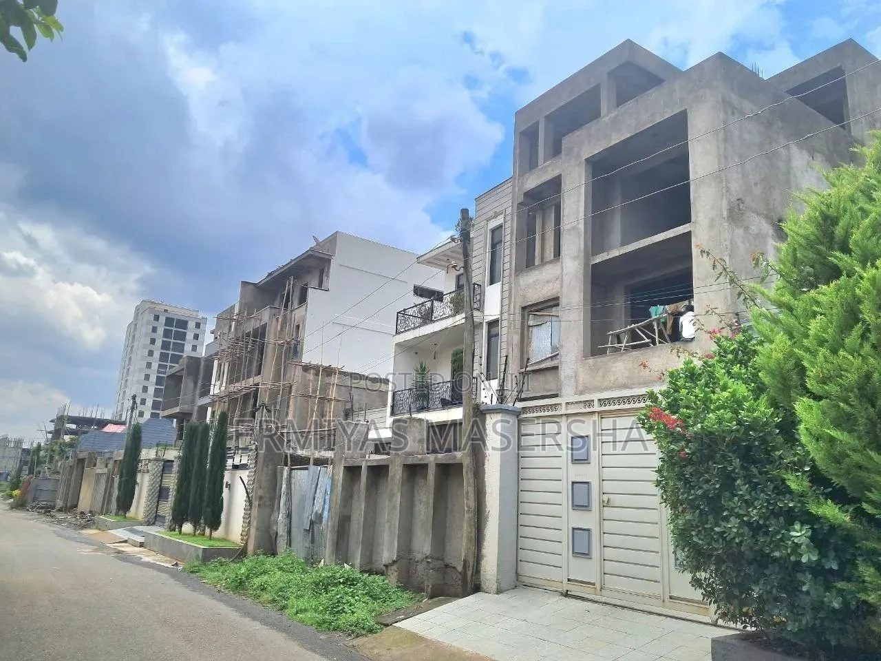 8bdrm House in Yeka for sale