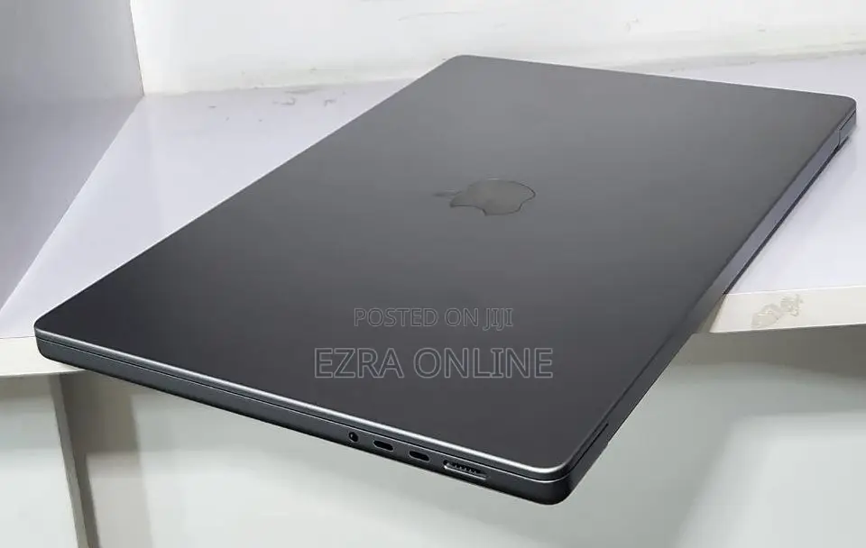 New Laptop Apple MacBook Pro 2021 M1 32GB Apple M1 Pro SSD 512GB