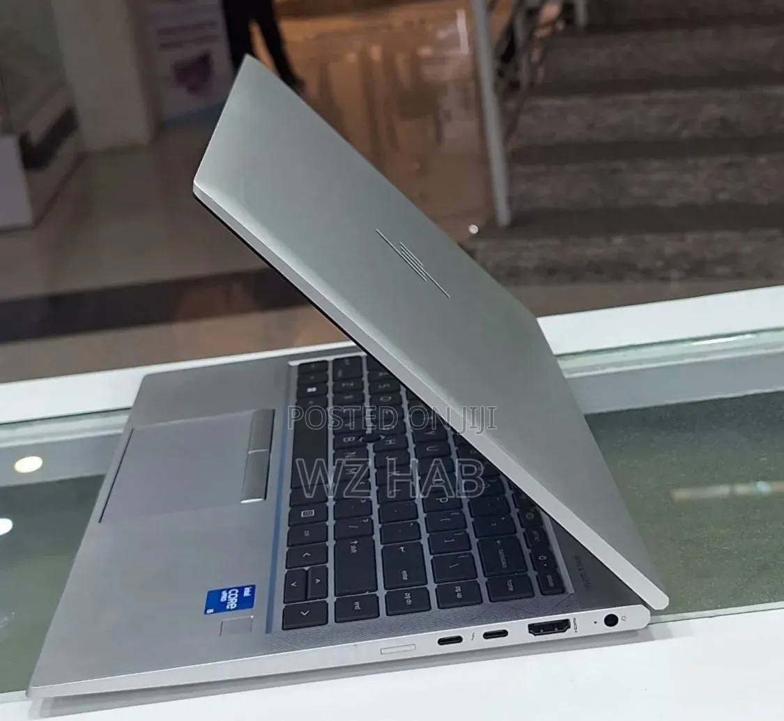 New Laptop HP EliteBook 840 G8 16GB Intel Core i5 SSD 512GB