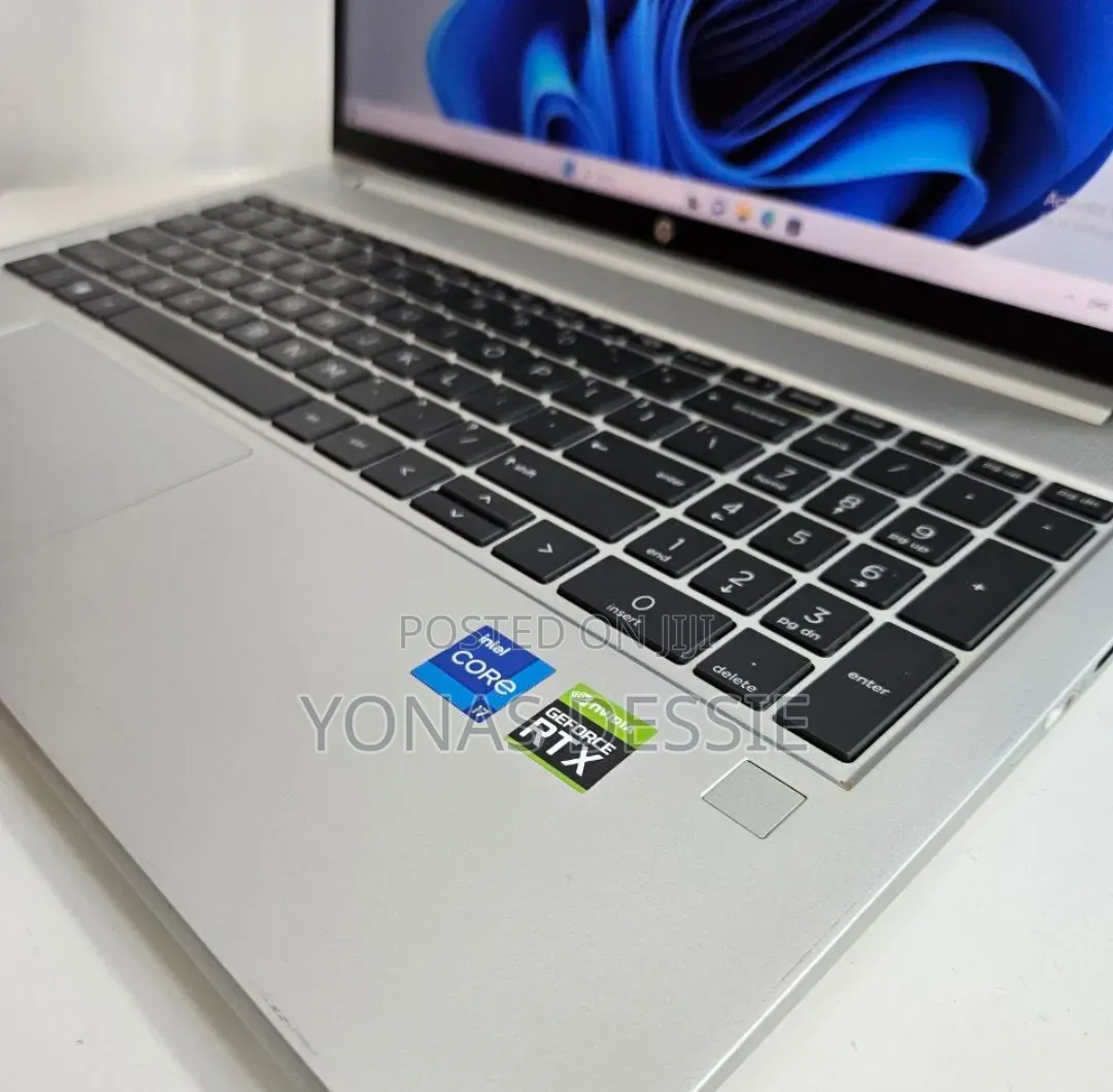 New Laptop HP ProBook 440 G9 16GB Intel Core i7 SSD 512GB