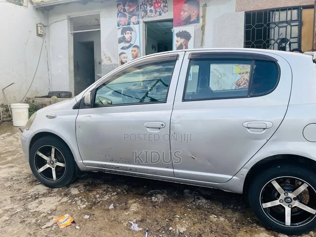 Toyota Vitz 2004 Silver