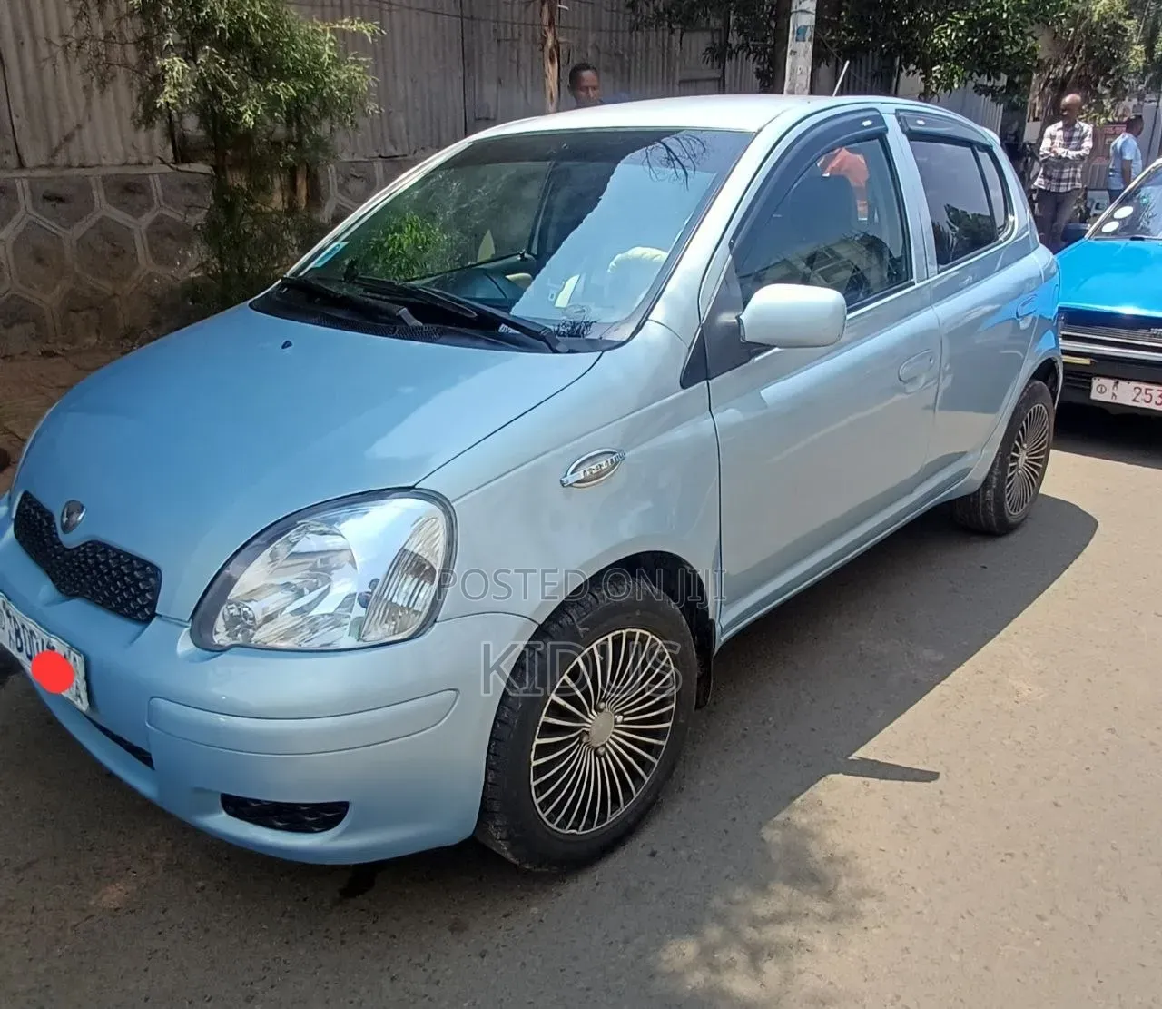 Toyota Vitz 2004 Blue