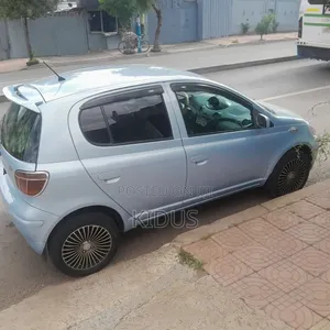 Toyota Vitz 2004 Blue