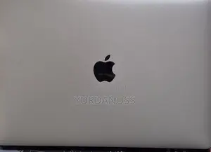 New Laptop Apple MacBook Pro 2017 8GB Intel Core i5 SSD 256GB