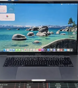 New Laptop Apple MacBook Pro 2017 16GB Intel Core i9 SSD 512GB