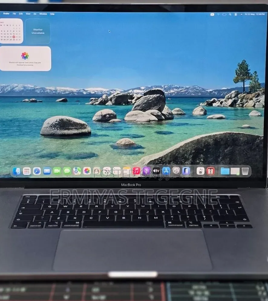 New Laptop Apple MacBook Pro 2017 16GB Intel Core i9 SSD 512GB