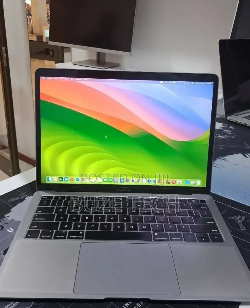 New Laptop Apple MacBook Air 2019 8GB Intel Core i5 SSD 128GB
